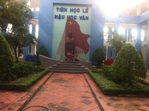 Khu vực dự kiến được đặt xích đu trên sân trường Nguyễn Hữu Tiến (ảnh: H.L)