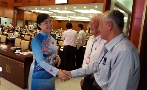 Bà Nguyễn Thị Quyết Tâm - Chủ tịch HĐND TP.HCM (trái), người có số phiếu tín nhiệm cao nhiều nhất (ảnh: T.P)