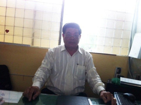 Hiệu trưởng trường THCS Thái Văn Nam - ông Võ Công Sơn đã nộp đơn xin từ chức.