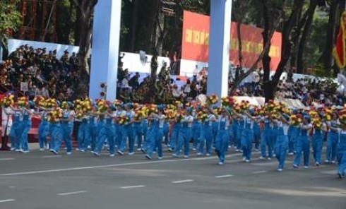 Khối công nhân sẽ tham gia buổi lễ mít tinh, diễu binh và diễu hành sáng ngày 30/4 (Ảnh: HCM city web)