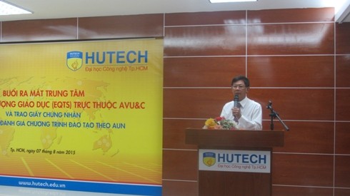 TS Nguyễn Đức Nghĩa - Phó Chủ tịch Hiệp hội trường ĐH, CĐ Việt Nam phát biểu tại buổi lễ (Ảnh: T.Q)