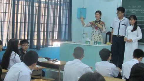 Trong các giờ dạy Văn, cô Mai luôn gây sự hứng thú cho học sinh khi tiếp thu kiến thức (ảnh: T.Q)