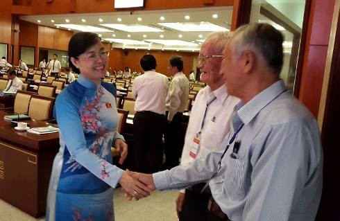 Chủ tịch HĐND TP.HCM Nguyễn Thị Quyết Tâm gặp gỡ cử tri TP.HCM tại kỳ họp (Ảnh: T.Q)
