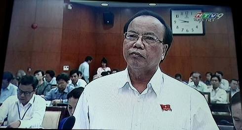Đại biểu HĐND TP.HCM Trần Văn Thiện phát biểu về vấn đề tham nhũng tại nghị trường (ảnh chụp màn hình)