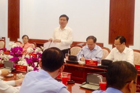 Bí thư Thành ủy TP.HCM Đinh La Thăng phát biểu chỉ đạo tại cuộc họp (Ảnh: SGGP)