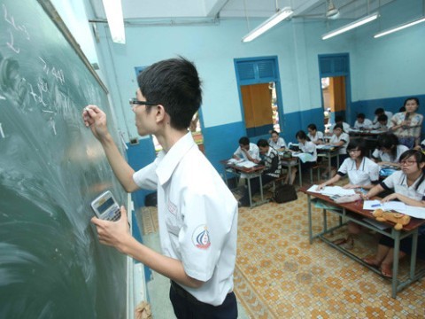 Học sinh TP.HCM trong giờ học môn Toán ở lớp học (ảnh minh họa: Thanh Niên)