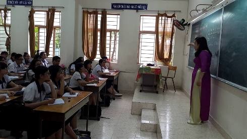 Một lớp ôn tập hè sáng ngày 22/7 ở Trường trung học phổ thông Nguyễn Hữu Cảnh (ảnh: P.L)