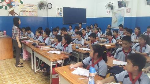 Các em học sinh của Trường tiểu học Bành Văn Trân trong giờ học tại trường (ảnh minh họa: P.L)