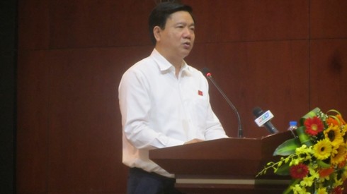 Bí thư Thành ủy TP.Hồ Chí Minh Đinh La Thăng phát biểu kết luận buổi tiếp xúc cử tri (ảnh: P.L)