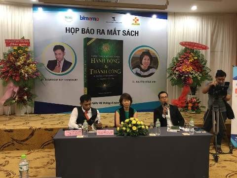 Giới thiệu sách &quot;Cuộc chiến sức khỏe - Hành động và thành công&quot; ở thành phố Hồ Chí Minh (ảnh: P.L)