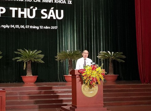 Bí thư Thành ủy thành phố Nguyễn Thiện Nhân phát biểu chỉ đạo tại kỳ họp sáng ngày 4/12 (Ảnh: P.L)