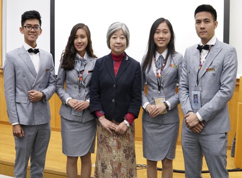 Vũ Phương Thảo và các thành viên chương trình Tàu thanh niên Đông Nam Á 2017 (ảnh: NVCC)