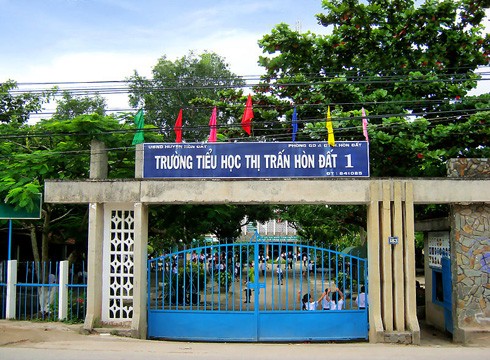 Ngày 6/4, học sinh Trường Hòn Đất 1 nghỉ học để giáo viên đi tham quan Phú Quốc (ảnh: Wikipedia)