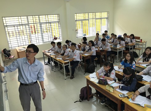 Học sinh Trường trung học phổ thông Gia Định trong giờ ôn tập cho kỳ thi quốc gia năm 2018 (ảnh: P.L)