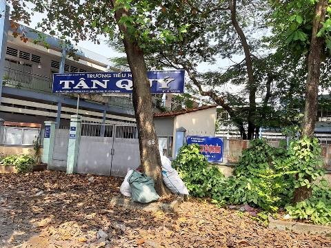 Trường tiểu học Tân Qúy đã đóng cửa, bỏ trống từ nhiều năm nay (ảnh: P.L)