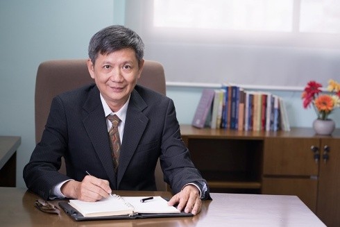 Phó Giáo sư Trần Đan Thư khi đang làm Hiệu trưởng Trường Đại học Hoa Sen (ảnh: HSU)