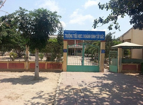 Trường tiểu học 3 Khánh Bình Tây Bắc, huyện Trần Văn Thời, tỉnh Cà Mau (ảnh: otosaigon.com)