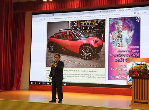 Phó Giáo sư Hồ Thanh Phong nói về cuộc cách mạng công nghiệp 4.0 và giáo dục (ảnh: P.L)