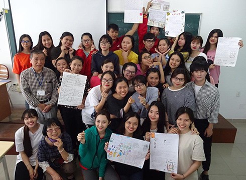 Chuyên gia cao cấp từ Nhật và sinh viên lớp ngôn ngữ Nhật Bản (ảnh: BVU)