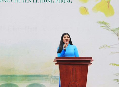Bà Phạm Thị Bé Hiền - tân Hiệu trưởng Trường trung học phổ thông chuyên Lê Hồng Phong (ảnh: website trường)