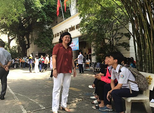 CôTrị đã có kinh nghiệm gần 30 năm làm giám thị ở Trường Bùi Thị Xuân (ảnh: P.L)