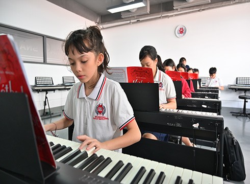 Học sinh thuộc hệ thống giáo dục NHG sẽ được học chương trình âm nhạc theo chuẩn quốc tế (ảnh: NHG)