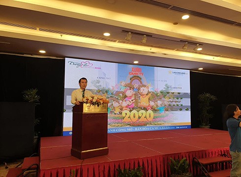Ông Trương Tấn Sơn - đại diện ban tổ chức công bố thông tin về đường hoa Nguyễn Huệ năm nay (ảnh: P.L)