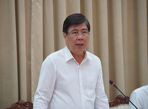 Chủ tịch Ủy ban nhân dân Thành phố Hồ Chí Minh Nguyễn Thành Phong phát biểu tại buổi họp (ảnh: P.L)