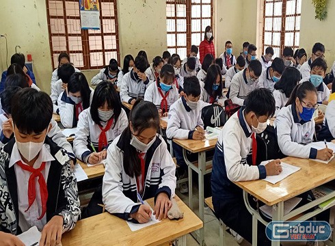 Học sinh đeo khẩu trang khi đến lớp (ảnh minh họa: giaoduc.net.vn)