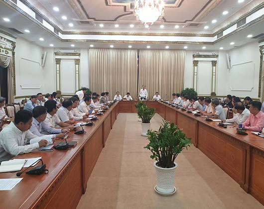Buổi họp giữa lãnh đạo Thành phố Hồ Chí Minh và các trường đại học trên địa bàn vào ngày 6/3 (ảnh: P.L)