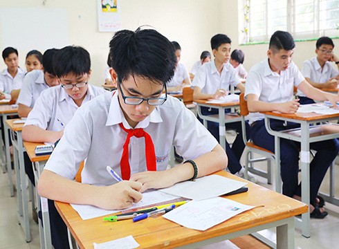 Học sinh làm bài thi tuyển sinh vào lớp 10 ở Đồng Nai (ảnh: báo Đồng Nai)