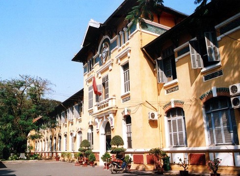 Trường trung học phổ thông Nguyễn Thị Minh Khai, quận 3 (ảnh: website UBND quận 3)