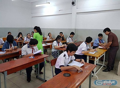 Thí sinh Thành phố Hồ Chí Minh tham dự một kỳ thi tuyển sinh vào lớp 10 (Ảnh: P.L)