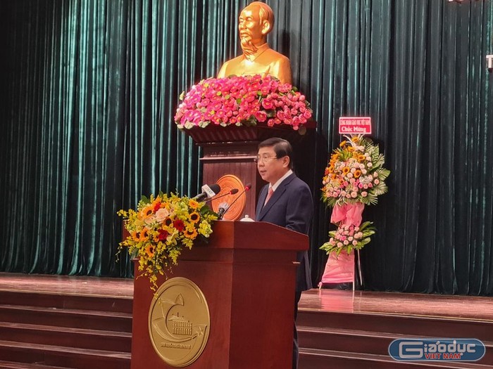 Chủ tịch Ủy ban nhân dân Thành phố Hồ Chí Minh phát biểu chỉ đạo tại buổi lễ (ảnh: P.L)