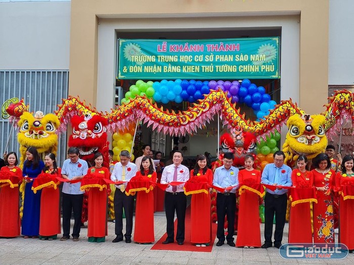 Khánh thành công trình cải tạo, xây mới trường trung học cơ sở Phan Sào Nam, quận 3 (Ảnh: P.L)