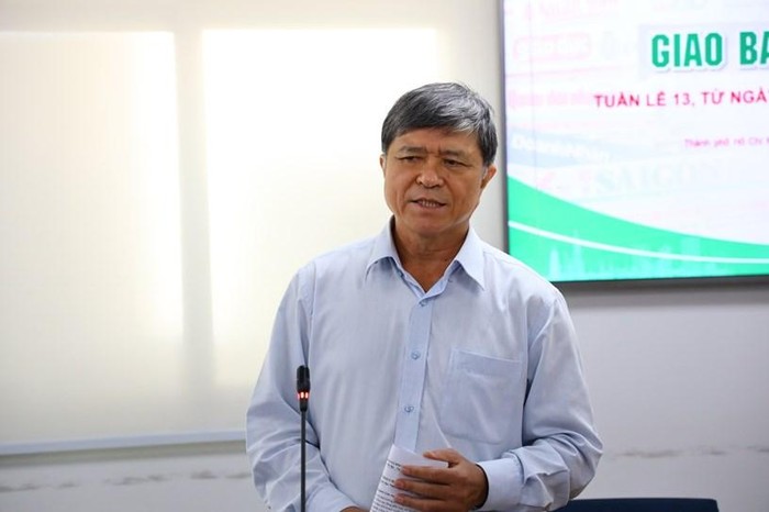 Ông Nguyễn Văn Hiếu phát biểu tại buổi giao ban báo chí (ảnh: TTBC TPHCM)