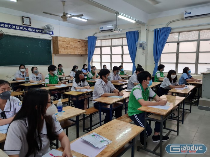 Thí sinh thi tốt nghiệp trung học phổ thông đợt 1, năm 2021 tại Thành phố Hồ Chí Minh (ảnh: P.L)