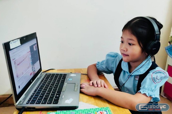 Học sinh Thành phố Hồ Chí Minh học trực tuyến (ảnh minh họa: P.N)