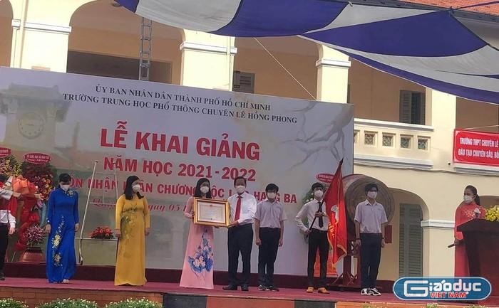 Lễ khai giảng năm học 2021 - 2022 tại Trường trung học phổ thông chuyên Lê Hồng Phong (Ảnh: P.L)