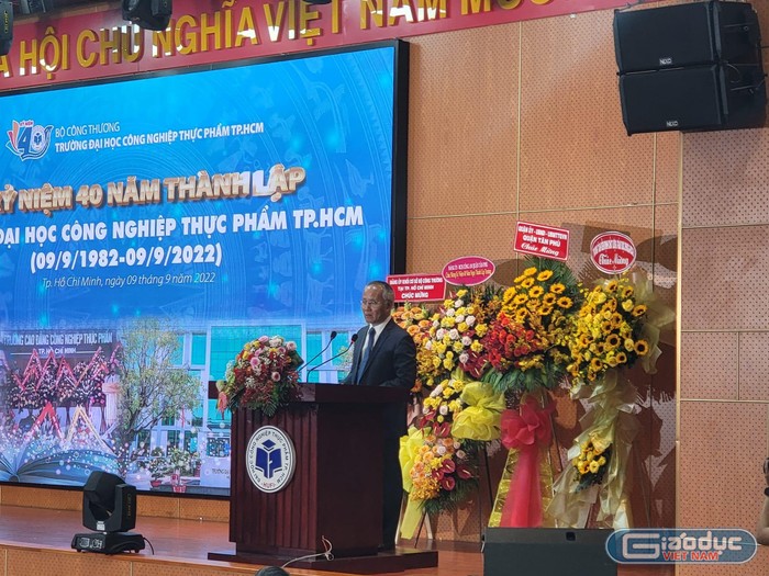 Thứ trưởng Bộ Công thương Trần Quốc Khánh phát biểu chỉ đạo tại buổi lễ (ảnh: P.L)