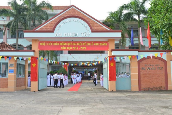 Trường trung học phổ thông An Nhơn Tây, Thành phố Hồ Chí Minh (ảnh minh họa từ website trường)