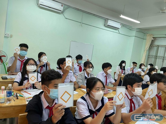 Một tiết học Metaverse của học sinh Trường trung học phổ thông chuyên Trần Đại Nghĩa, quận 1 (ảnh: EMG)
