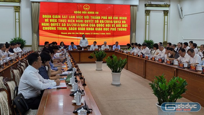 Toàn cảnh buổi làm việc của Phó Chủ tịch thường trực Quốc hội với lãnh đạo Thành phố Hồ Chí Minh sáng 27/3 (ảnh: P.L)