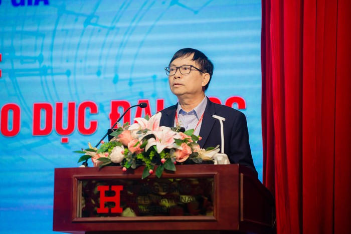 Phó Giáo sư Lê Khắc Cường - Phó Hiệu trưởng của HIU phát biểu tại hội thảo (ảnh: HIU)