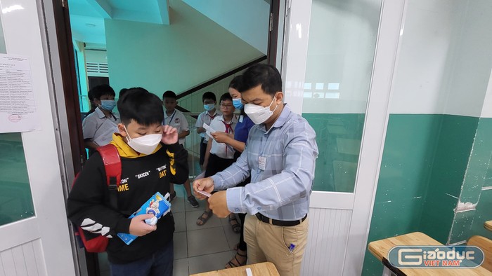 Thí sinh tham dự khảo sát vào lớp 6 của Trường trung học phổ thông chuyên Trần Đại Nghĩa (ảnh: V.D)