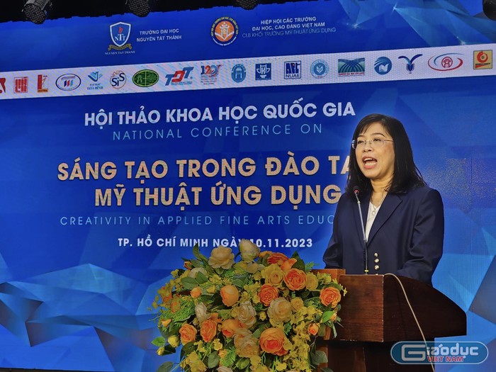 Tiến sĩ Trần Ái Cầm - Hiệu trưởng Trường Đại học Nguyễn Tất Thành phát biểu (ảnh: V.D)