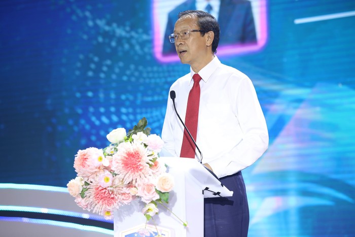 Thứ trưởng Bộ Giáo dục và Đào tạo Phạm Ngọc Thưởng phát biểu (ảnh: NTTU)