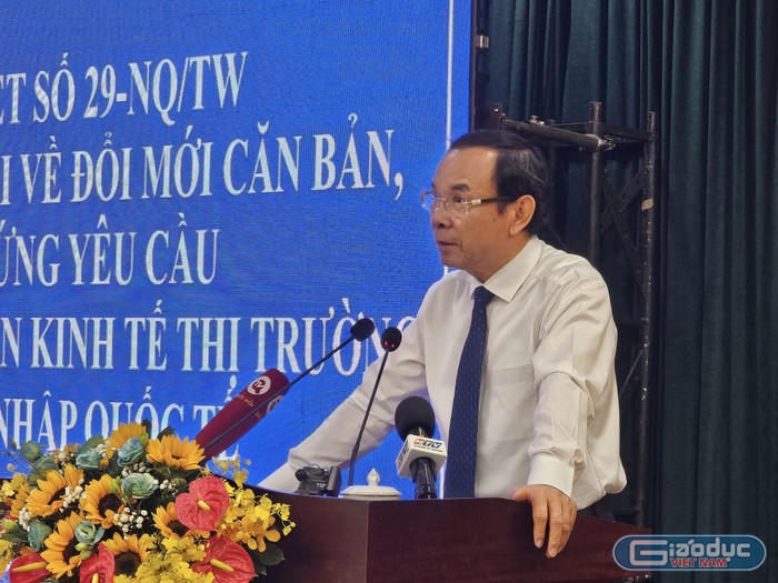 Bí thư Thành ủy Thành phố Hồ Chí Minh Nguyễn Văn Nên phát biểu tại hội nghị (ảnh: V.D)