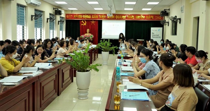 Buổi tập huấn được sự hưởng ứng nhiệt tình của gần 100 giáo viên của 20 trường tiểu học trên địa bàn quận Ba Đình. (Ảnh: Phòng GD&amp;ĐT quận Ba Đình).