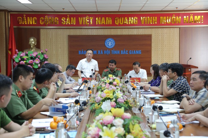 Đoàn công tác của Bộ Công an và Bảo hiểm xã hội Việt Nam kiểm tra tình hình thực hiện quy chế số 01 tại Bảo hiểm xã hội tỉnh Bắc Giang.